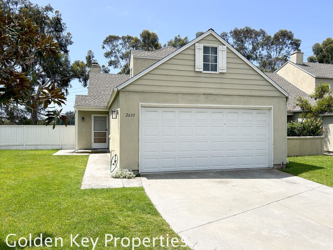 Primary Photo - Spacious end unit in Tamarack Point!