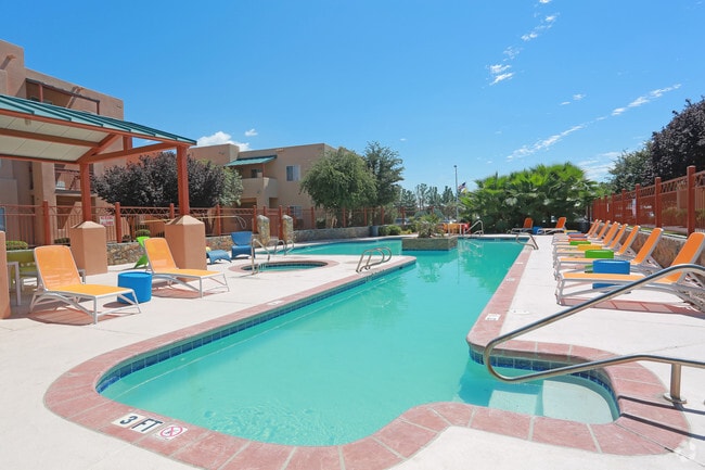 Piscina - Casa Bandera