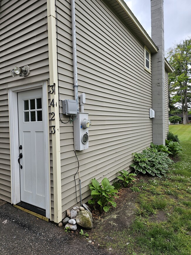 Building Photo - 3423 Poplar St