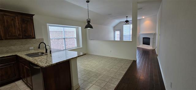 Building Photo - 2697 Lake Ridge Dr