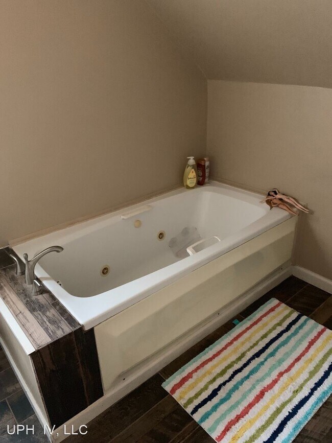 Foto del edificio - 5 br, 2 bath House - 3515 Dixon Ave