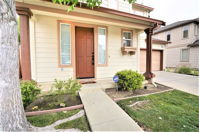 Foto del edificio - Spacious Home in Excellent Location!