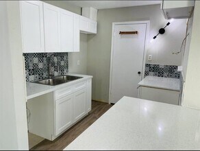 Building Photo - 9550 Deering Dr