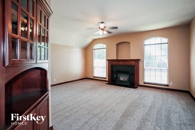 Building Photo - 17100 Holly Burn Cir