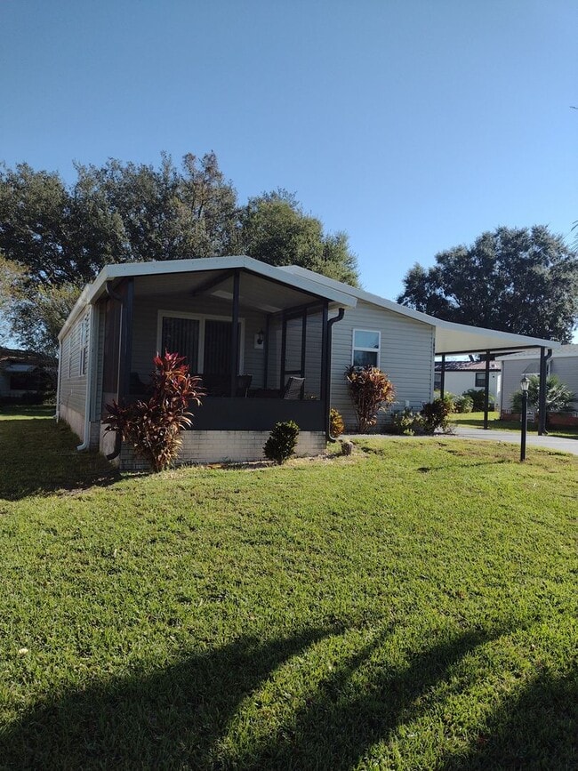 Building Photo - Remodeled Home in the Villages-Move in Ready