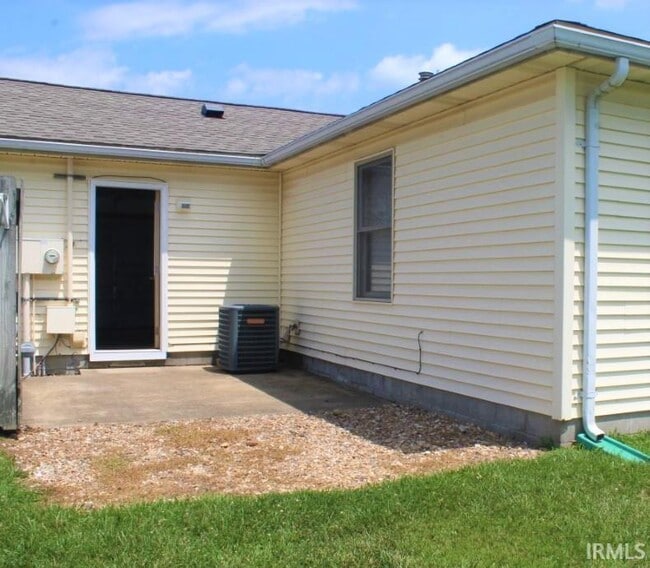 7866 Melissa Ln, Newburgh, IN 47630 Townhome Rentals in Newburgh IN