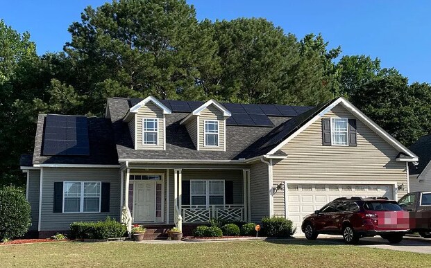 Front Porch - 608 Western Wayne Dr
