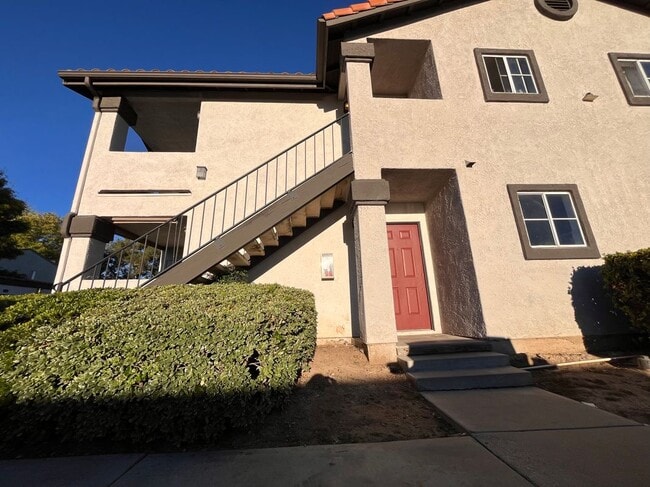 Building Photo - 16377 Lakeshore Dr