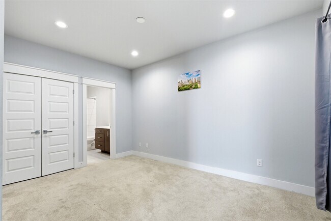 Foto del edificio - 3304 Cline St