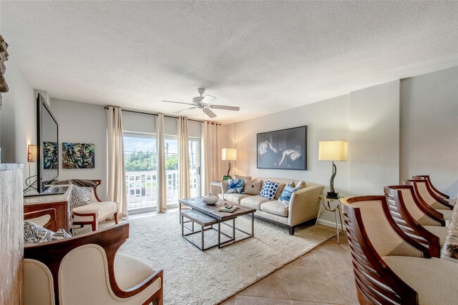 Building Photo - 1831 NE 38th St