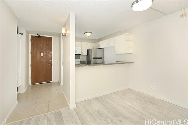 Building Photo - 98-500-500 Koauka Loop