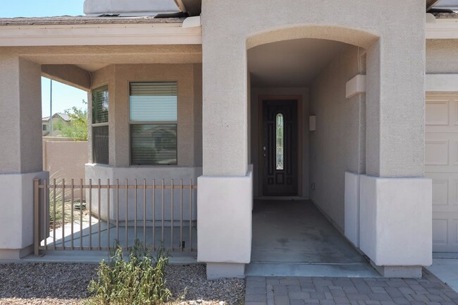 Building Photo - 10401 W Los Gatos Dr