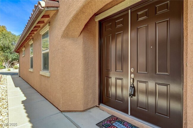 Foto del edificio - 6935 Galeria Posada Ave