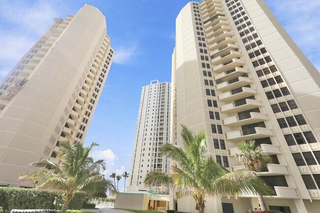 Building Photo - 2800 N Ocean Dr