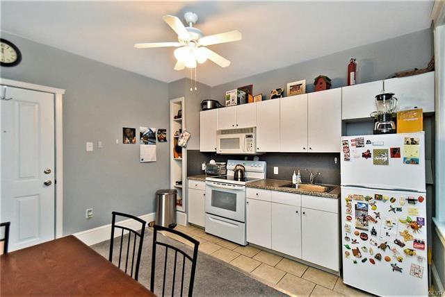 Foto del edificio - 903 Center St