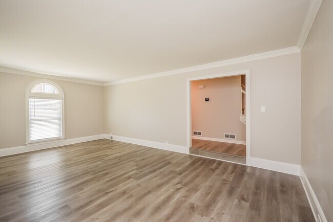 Building Photo - 2481 Old Salem Cir SE