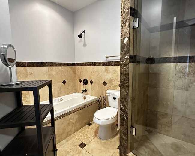 Foto del edificio - 4926 S Indiana Ave