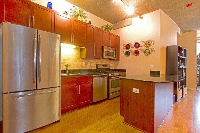 Building Photo - 700 N Larrabee St