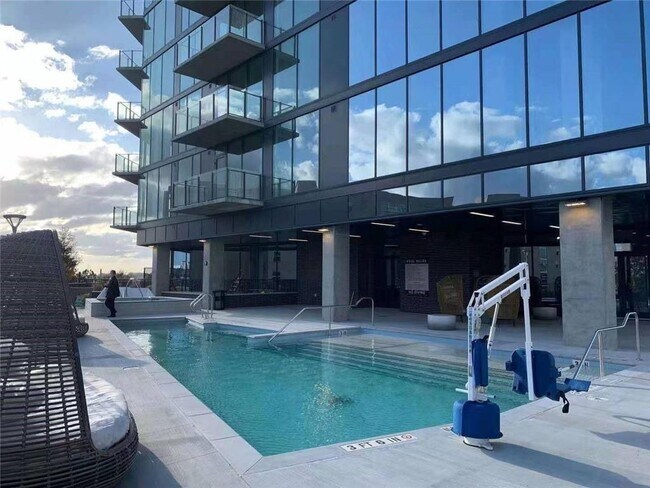 Foto del edificio - 788 W Marietta St NW