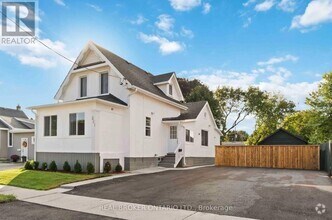 Building Photo - 221 Beatty Ave