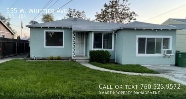 Building Photo - Nice Home, large Family room, Great Location
