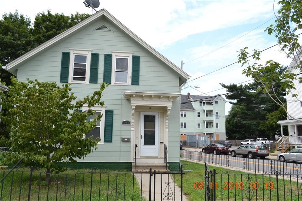 Primary Photo - 104 Illinois St
