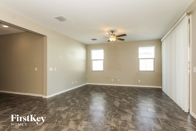 Foto del edificio - 23123 N 126th Dr