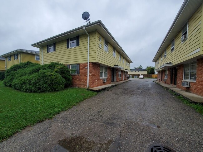 Building Photo - 10517 W Donna Dr