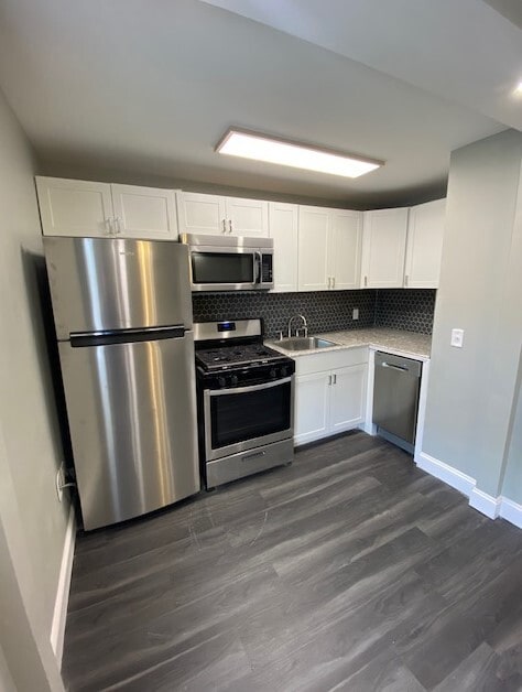 Building Photo - 102 Ashworth Plz