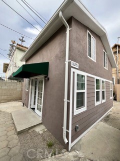 Building Photo - 1825-1824 S Van Ness Ave