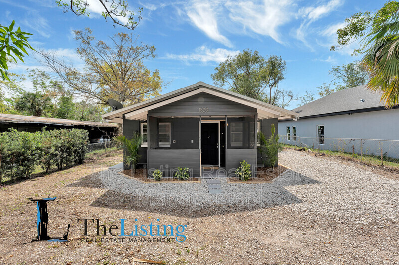Foto principal - 1820 Rogers Ave