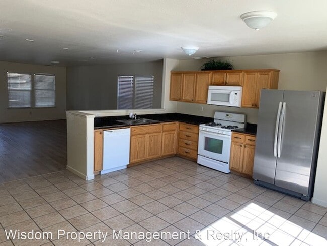 Building Photo - 5 br, 4 bath House - 1160 Solstice Ave