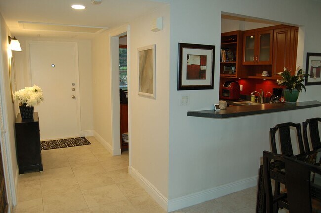 Foto del edificio - 575 Oaks Ln