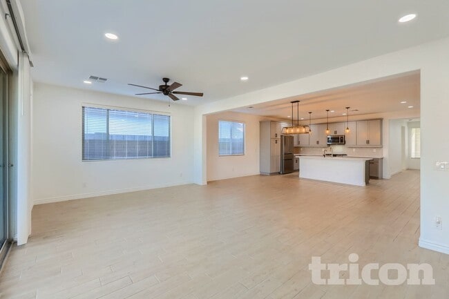 Foto del edificio - 24896 N 144th Ln