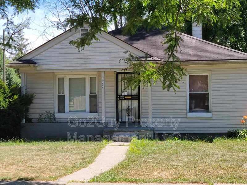 Foto principal - 19401 Lyndon St