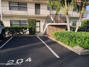 Building Photo - 200 St Lucie Ln