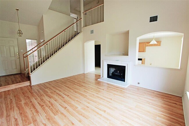 Foto del edificio - 1821 Friars Tale Ln