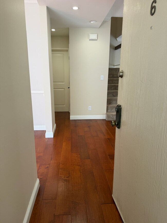 Foto del edificio - 1734 N Verdugo Rd