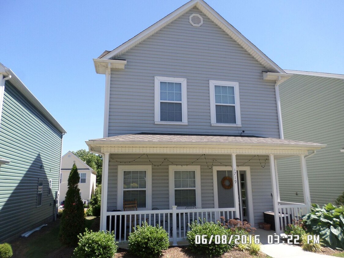 3 Bedroom 2.5 bath House House Rental in Blacksburg, VA