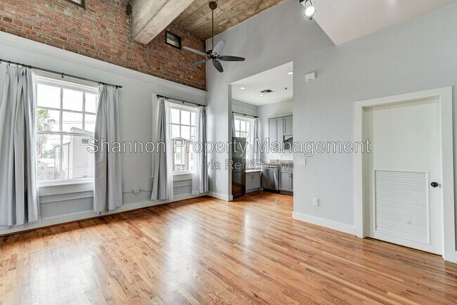 Foto del edificio - 2700 Albany St