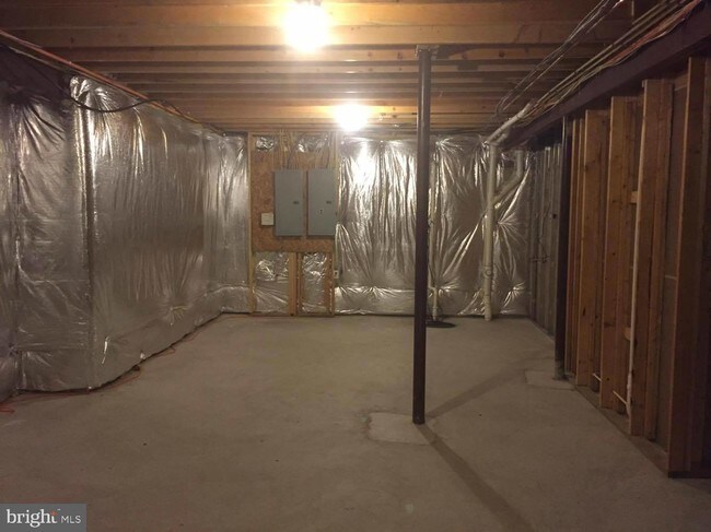 Building Photo - 15420 Beech Tree Pkwy