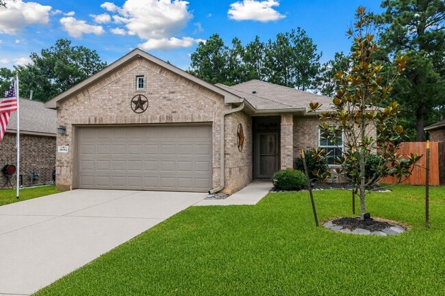Building Photo - 18682 Legend Oaks Dr