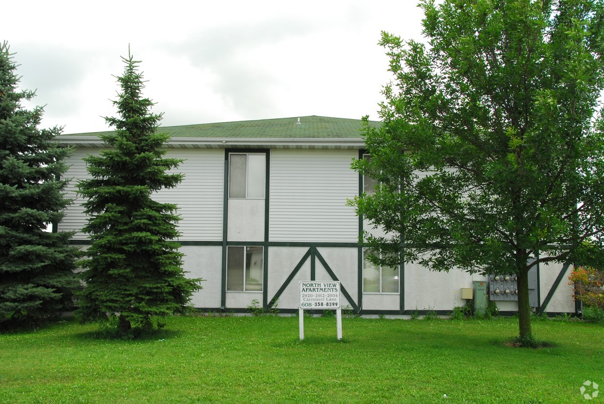 Primary Photo - 2912 Carrousel Ln