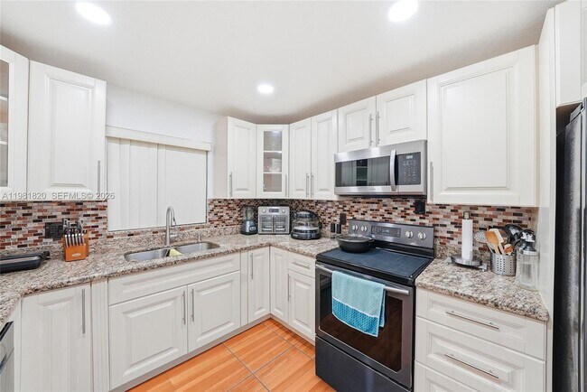 Foto del edificio - 2875 NW 9th Ct