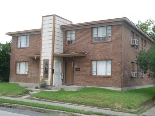 Building Photo - 1402 Gustav St