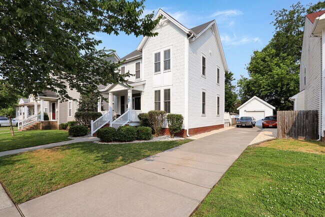 Building Photo - 961 Maltby Ave
