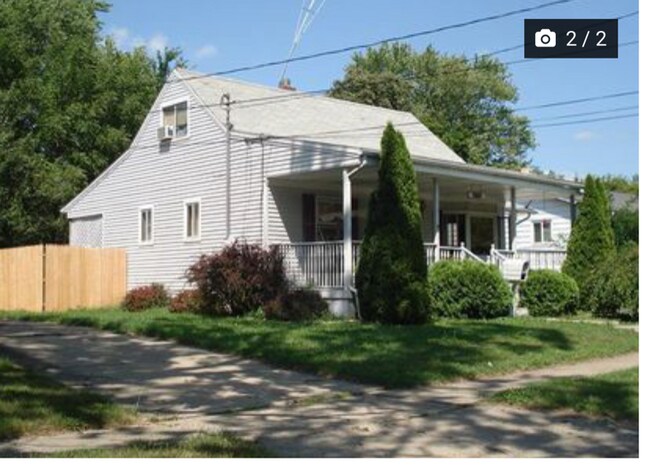 Building Photo - 932 Ingleside Ave