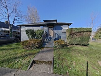 Building Photo - 484-490 E 14th Ave
