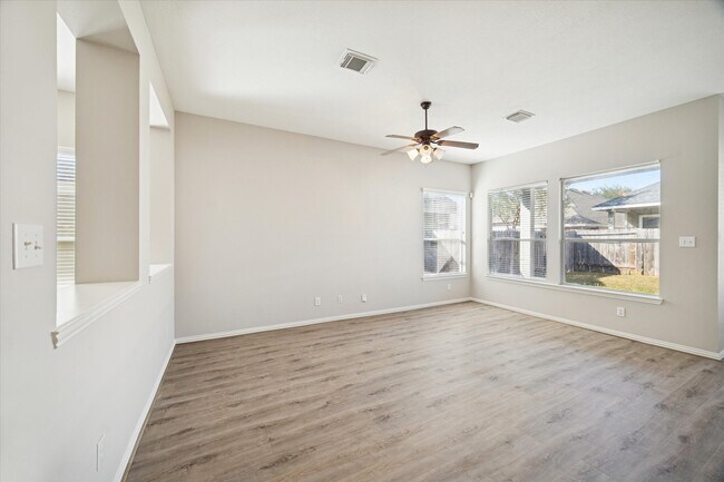 Building Photo - 2915 Crescent Oaks Park Ln