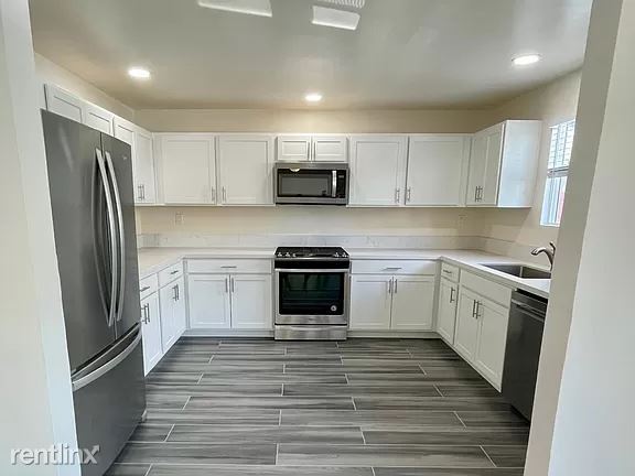 Foto del edificio - 2 br, 1 bath House - 764 E 48th St
